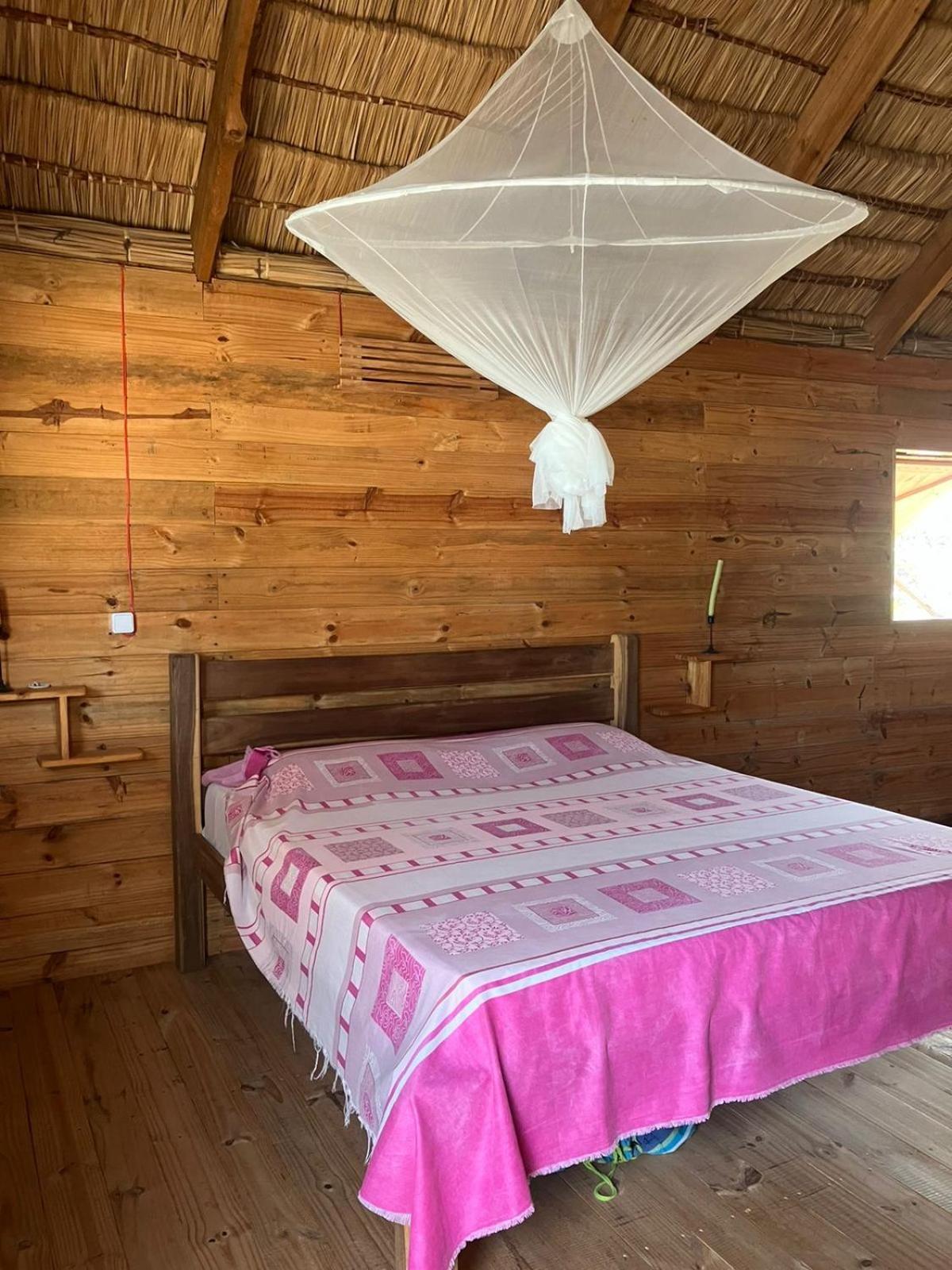 Bed and Breakfast Vazaha Vezo à Andavadoaka Extérieur photo